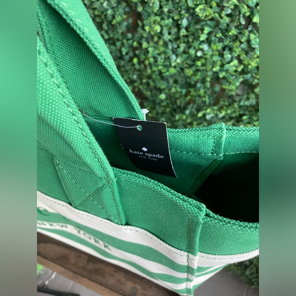 Kate Spade Jett Large Tote | Green Beach Time Stripe | Embroidered Logo | NWT - Picture 16 of 16